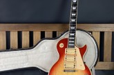 Gibson 2007 Gibson Guitar Of The Week 42 Les Paul Classic Custom with 3 Pickups Heritage Cherry Sunburst.jpg